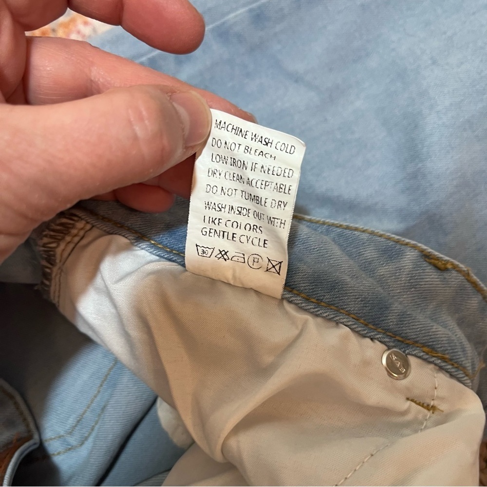 Luvamia Light Wash High Rise Straight Leg Jeans Size S| 28" Inseam Mom Jeans. - Picture 10 of 10